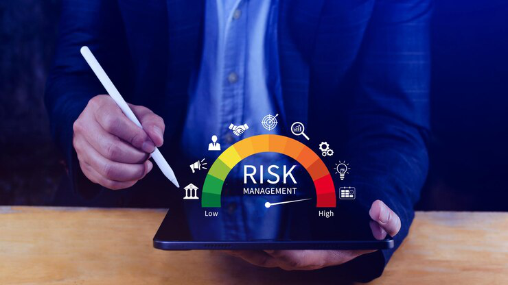 Benefits of Early Risk Detection in Contracts